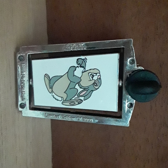 Thumper Legend pin rare - Picture 2 of 3